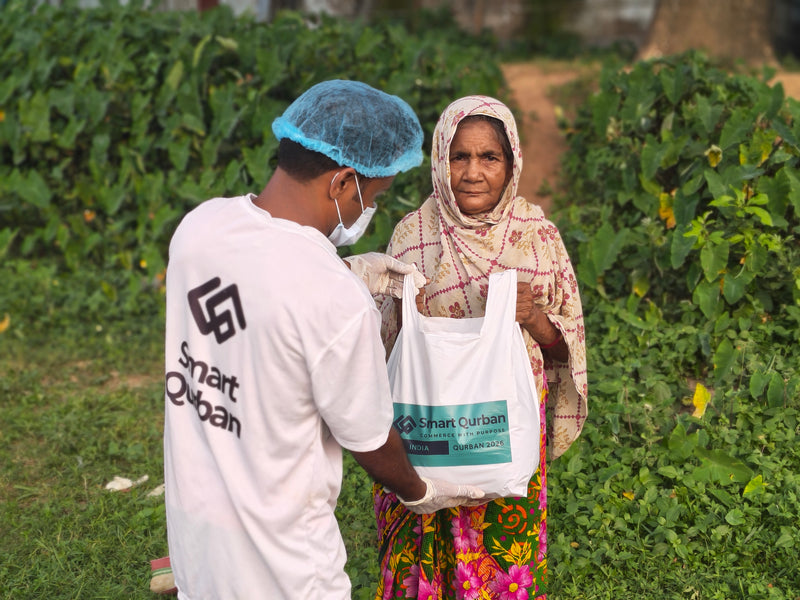 Volunteers distributing food parcels