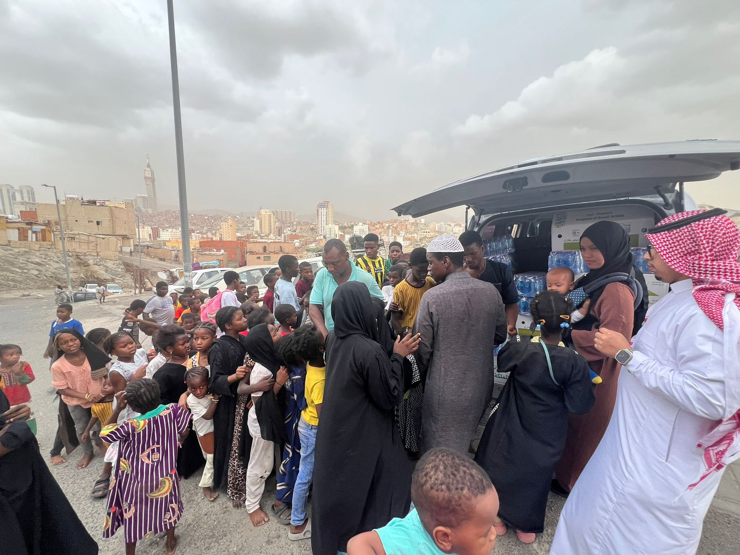 Food Pack Distribution for 4 pax (Mecca)